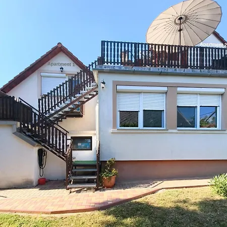 Apartman Marika 2 *
